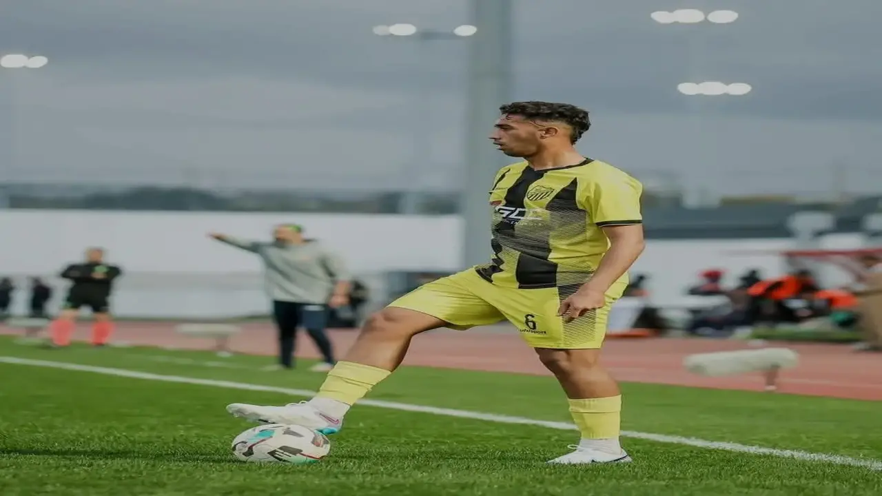 صفقة مغربية جديدة.. نادي مستقبل المرسى التونسي يضم اللاعب سفيان المستاري لبناء فريقه المهّمُون